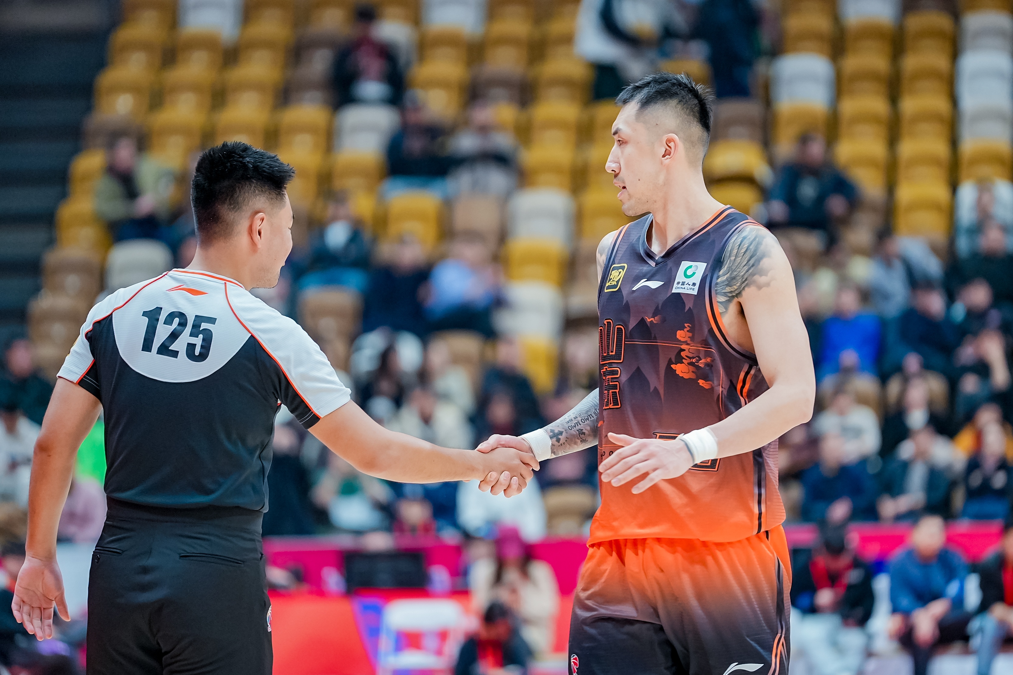 夏曉司：陶漢林在昨日比賽中膝傷加重 今晚很可能缺席與遼寧比賽