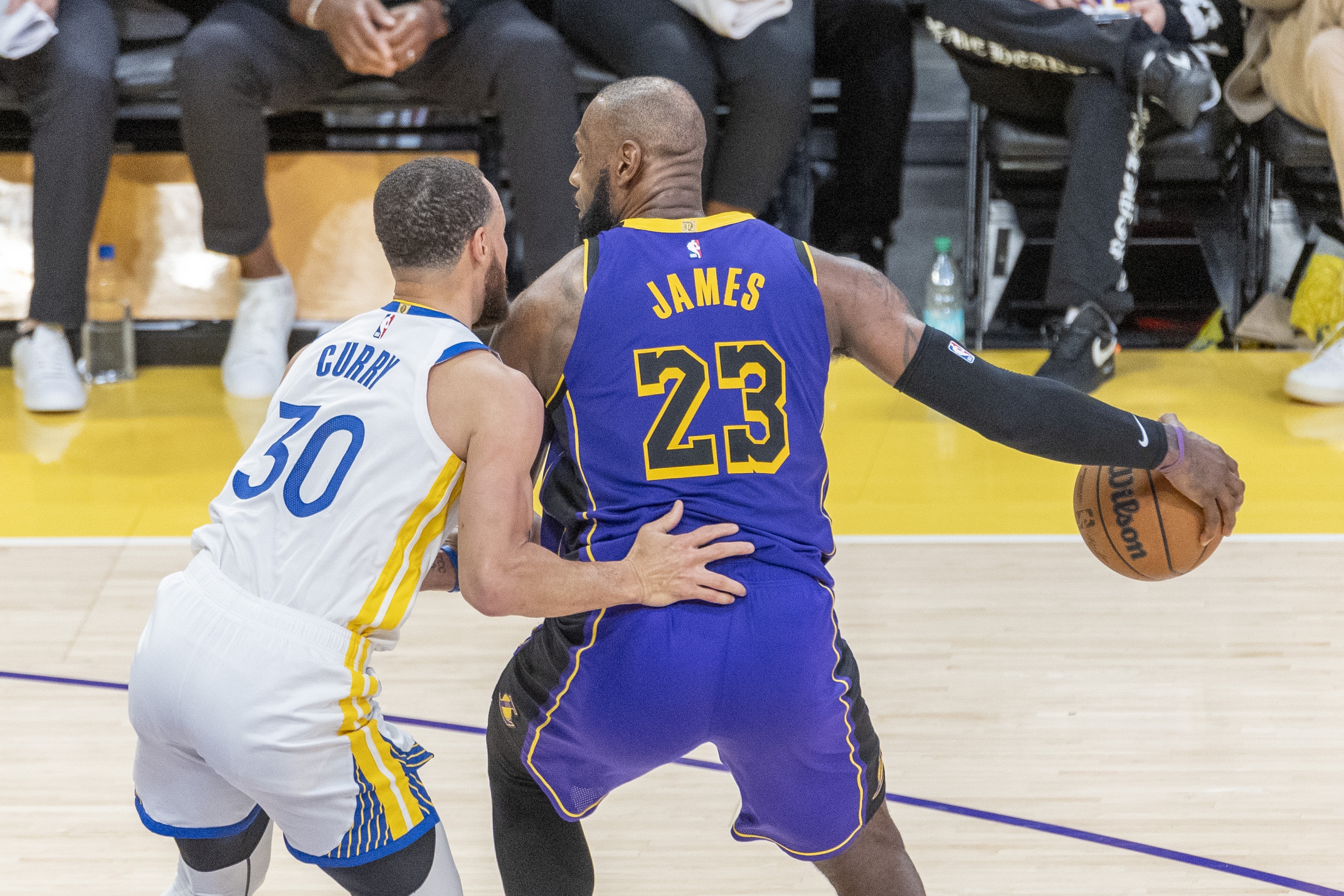 ESPN制片人：希望在詹姆斯退役后能聘請(qǐng)他擔(dān)任比賽分析師