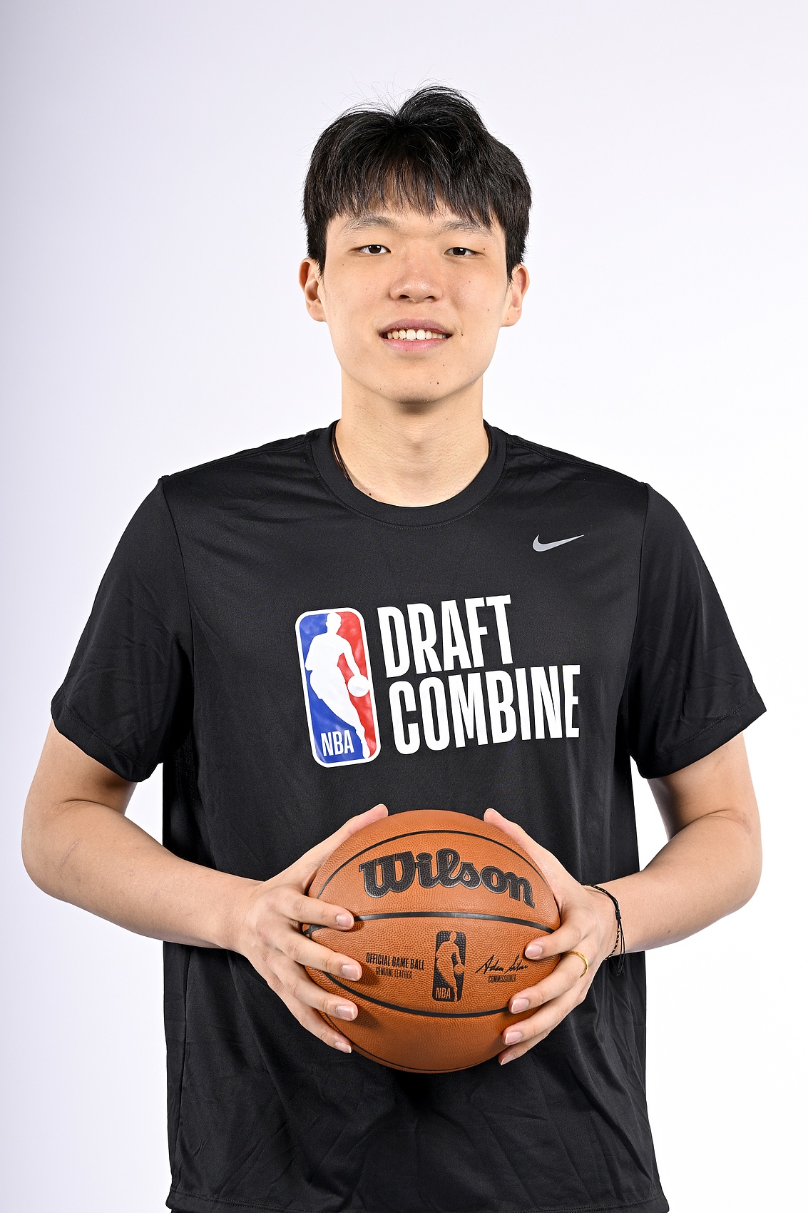 明天就是選秀大會了??吧友們一人一句話祝福一下楊瀚森吧！