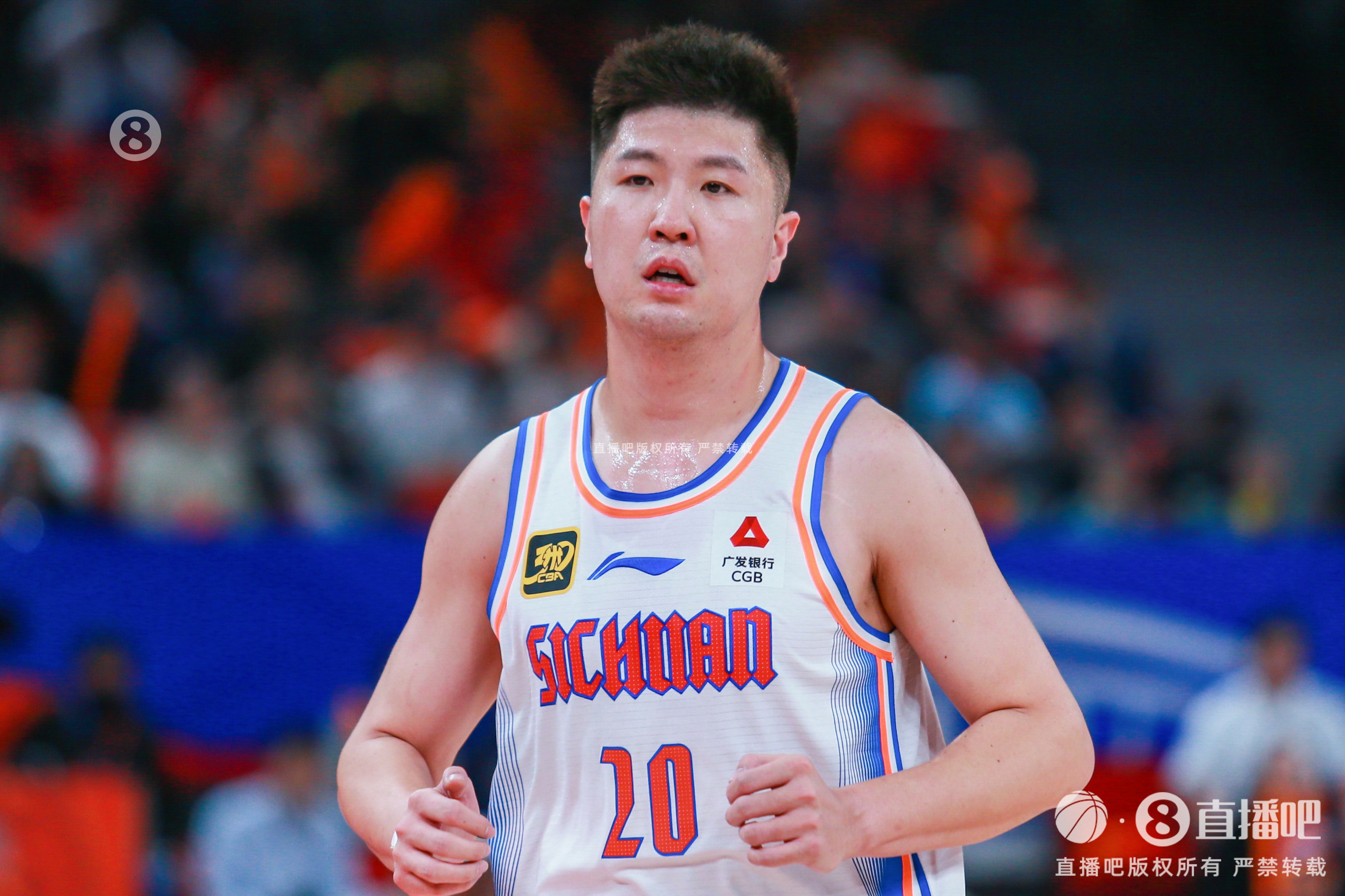 上賽季場均6.3分1.4板！劉煒：王薪凱新賽季有望加盟新疆男籃