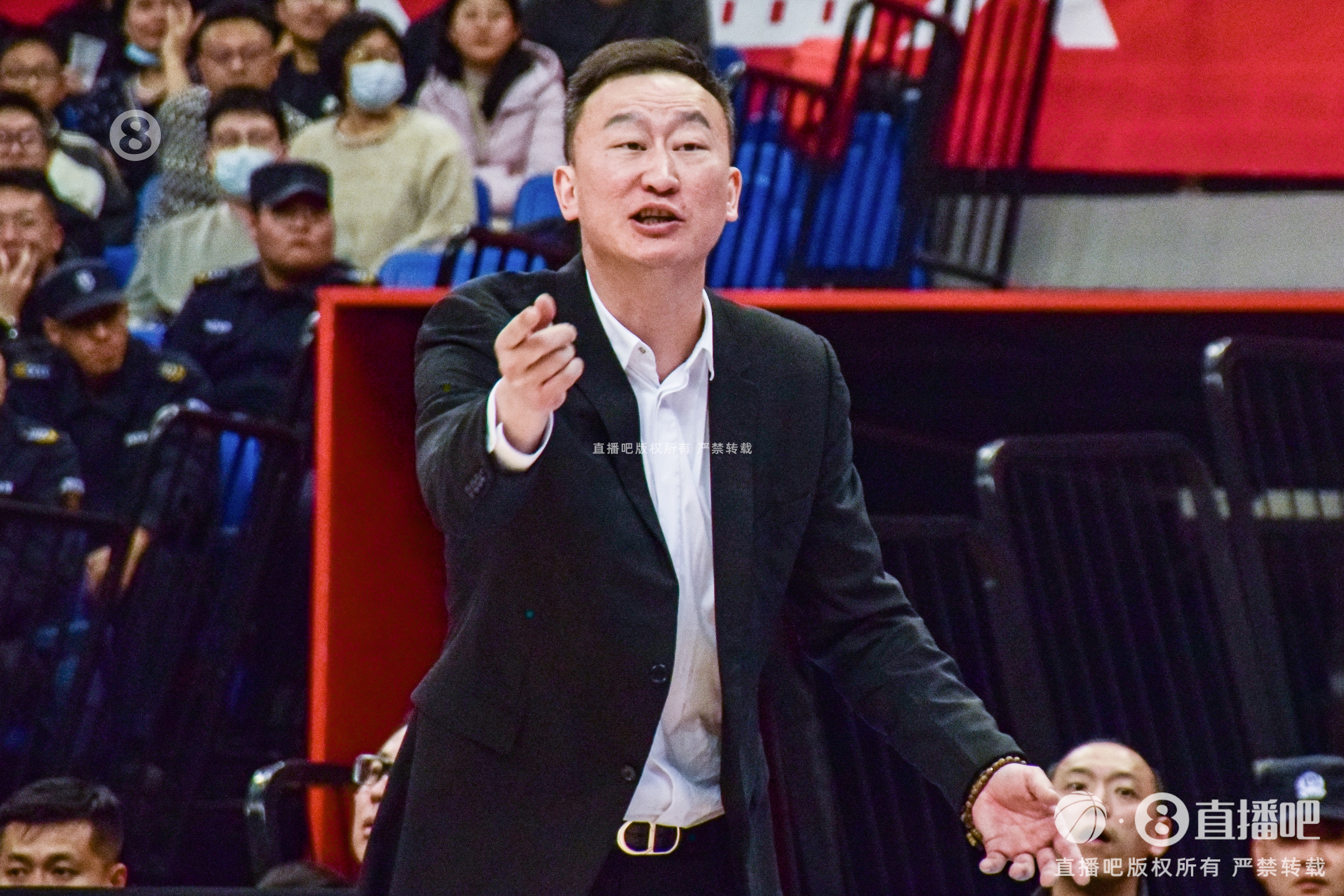 楊瀚森“接班人”定了！青島男籃鎖定未來(lái)雙子星：李俊賢、叢睿言