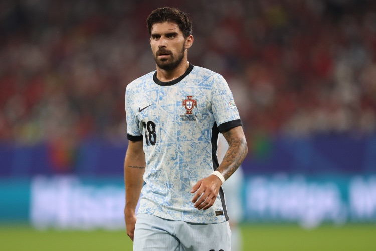 曼晚：冬窗魯本-內(nèi)維斯轉(zhuǎn)會費僅1730萬鎊，曼聯(lián)必須積極推進