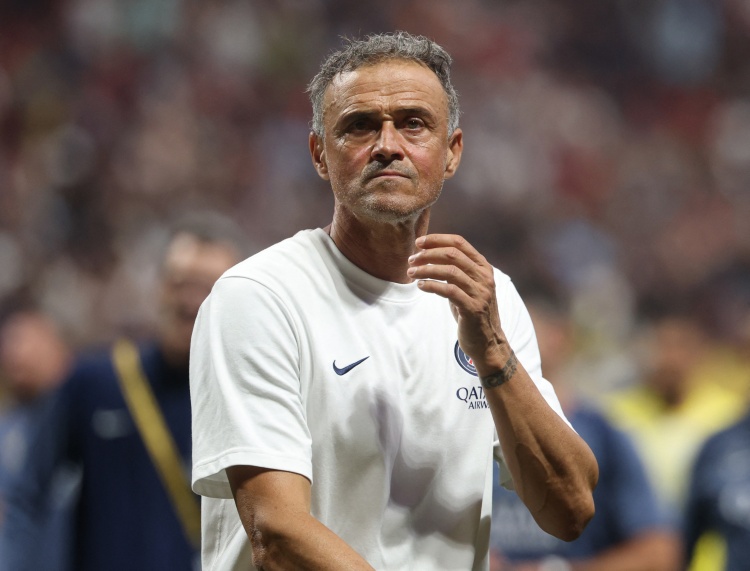 即將客戰(zhàn)馬賽和巴薩，恩里克：在客場我可不敢上看臺觀看比賽